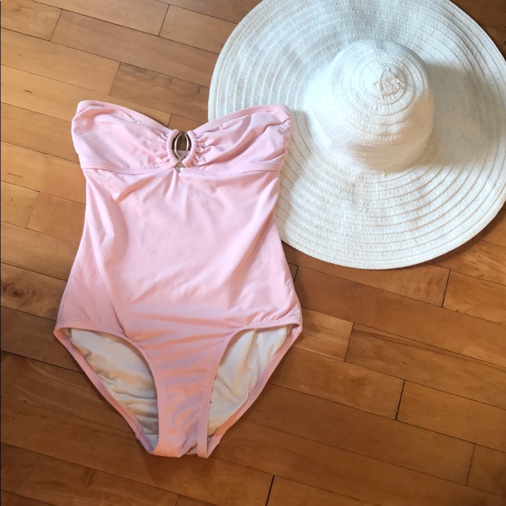 Vince Camuto Onepiece